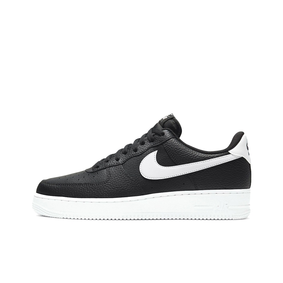 ナイキ エアフォース1「ブラック・アンド・ホワイト」ロートッ - Nike Shoes Air Force 1 のレビューと価格